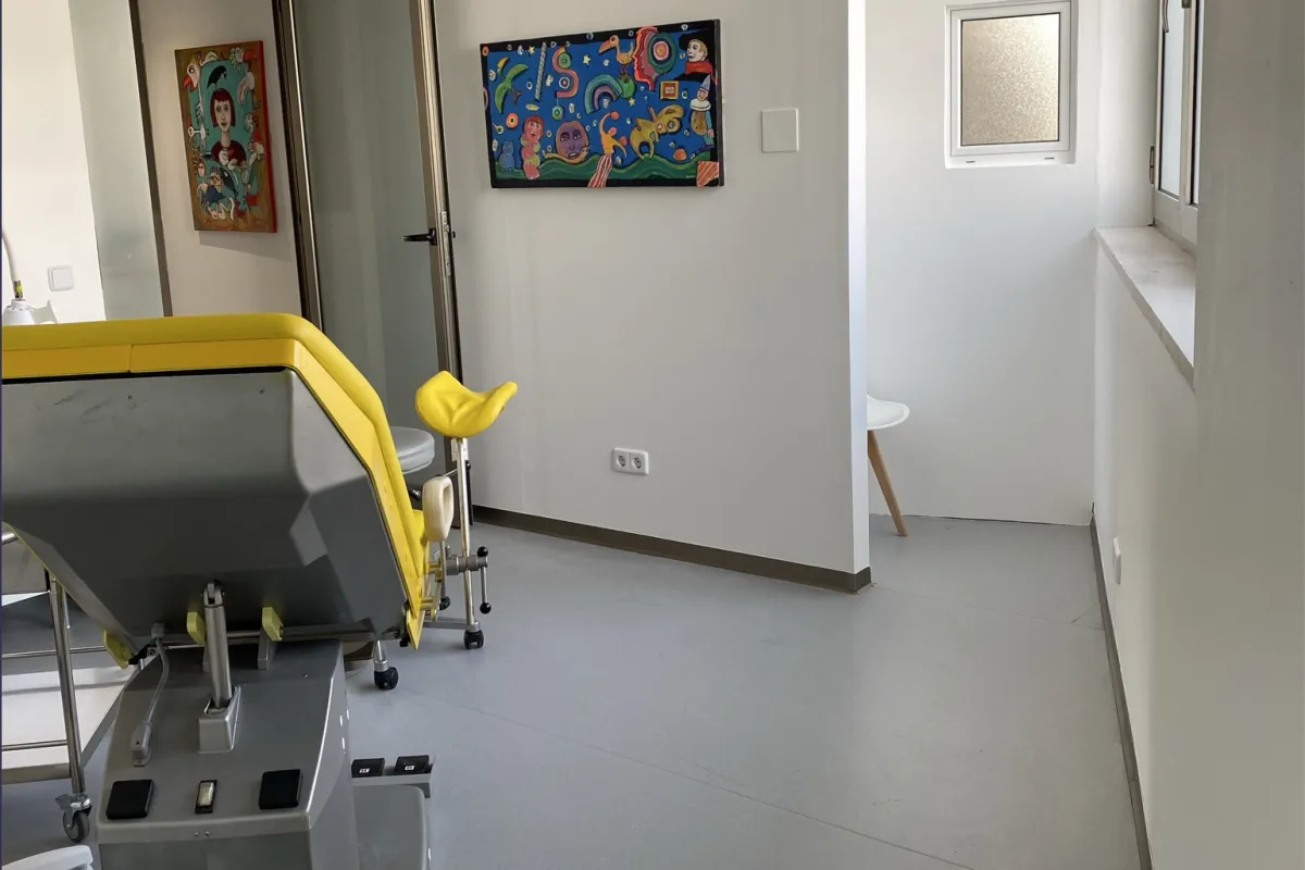 Mallorca Proktologe Dr. Hendrik Röhrig Bandlungsraum 2