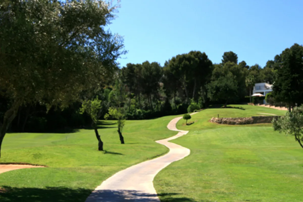 Mallorca Golf Son Vida Fairway mit Weg