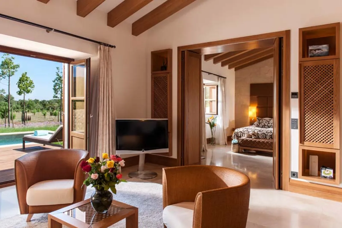 Mallorca Hotel Südwesten Luxushotels Castell Son Claret Suite mit Pool