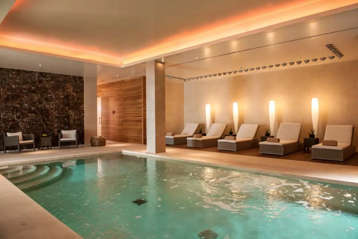 Mallorca Hotel Südwesten Luxushotels Castell Son Claret Innenpool