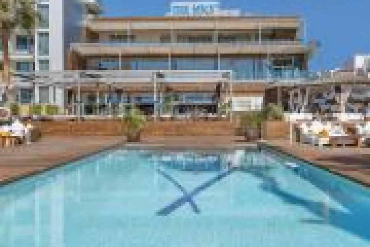 Mallorca-Beachclub-Magaluf-Nikki-Beach-34