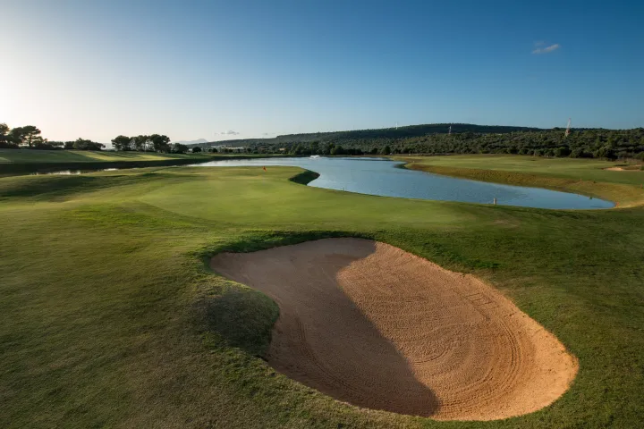 Mallorca Golf Park Puntiro Bunker und See Mallorca Golf Park Puntiro Bunker und See