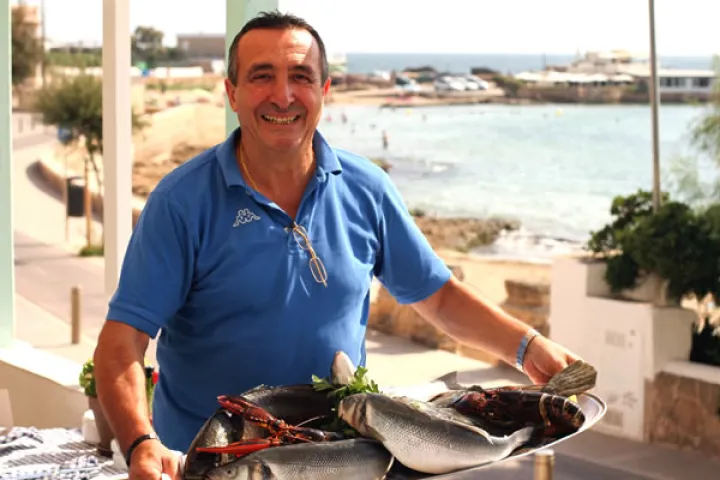 Mallorca Restaurant Ciutat Jardi Palma Italienisch Almare Patron Lorenzo